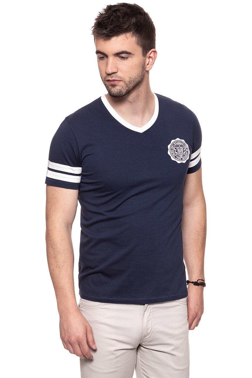 KOSZULKA WRANGLER VN VARSITY TEE NAVY W7B42FK35