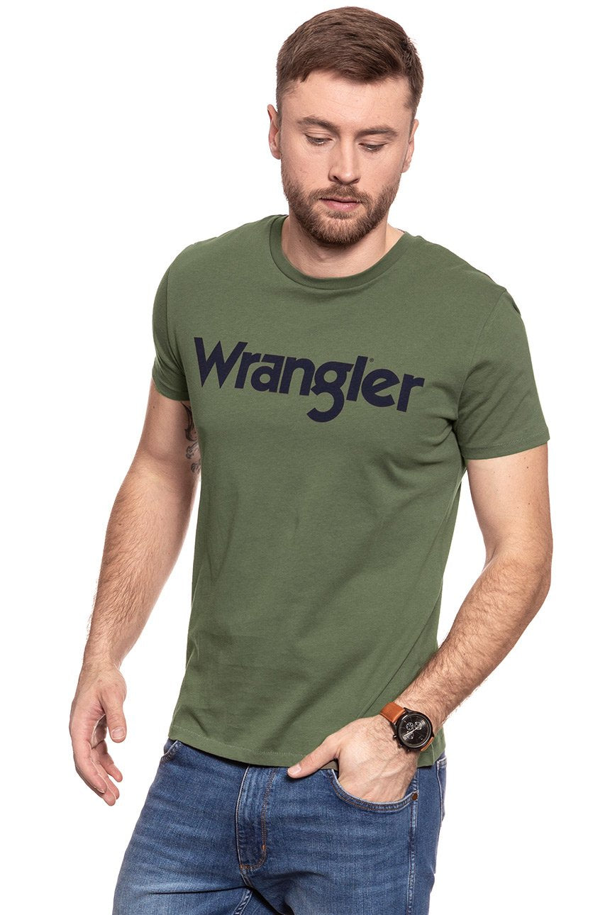 KOSZULKA WRANGLER SS LOGO TEE DUSTY OLIVE W7C04D345