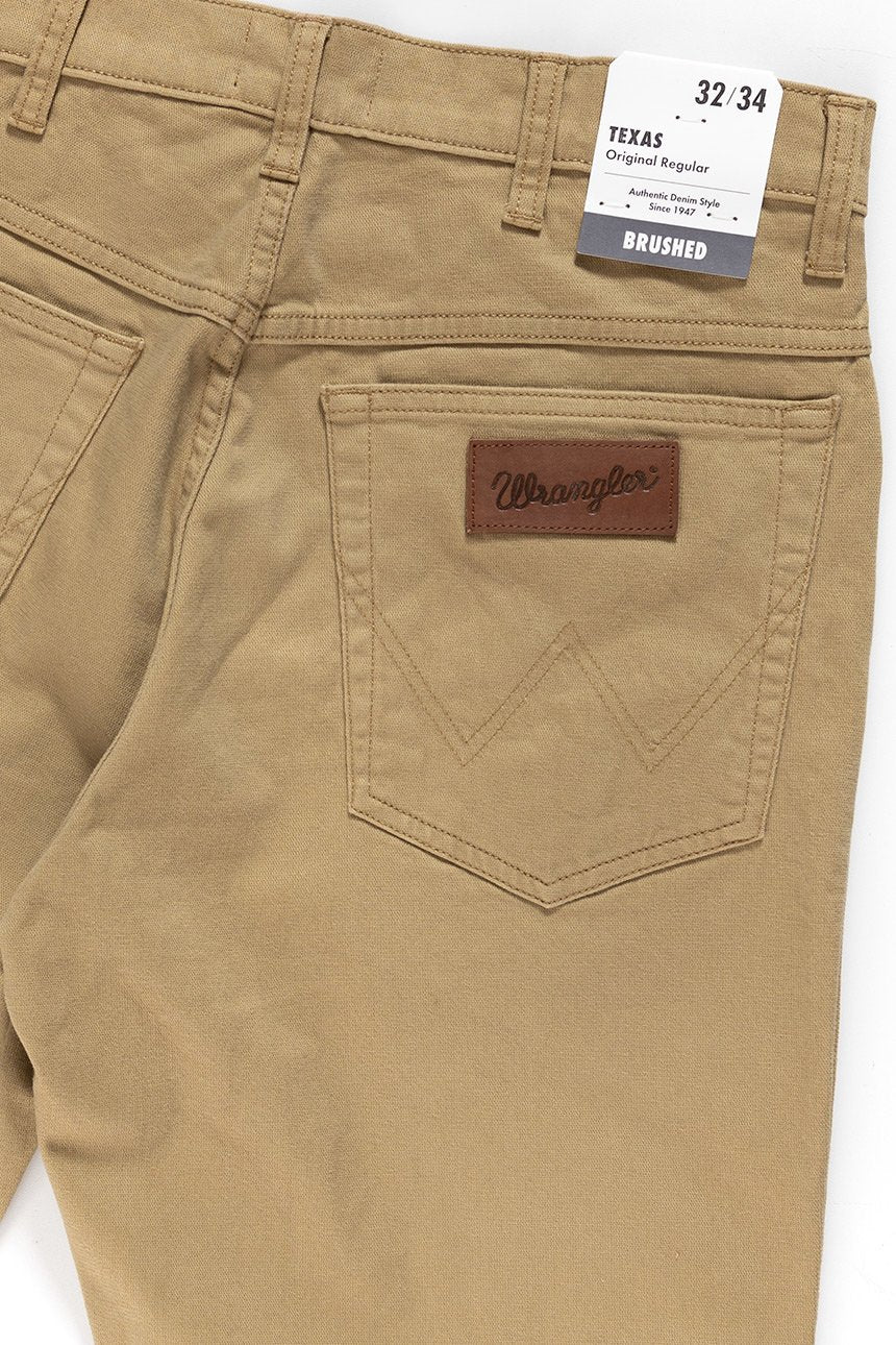 WRANGLER TEXAS MĘSKIE SPODNIE MATERIAŁOWE GOLDEN SAND W121TA223