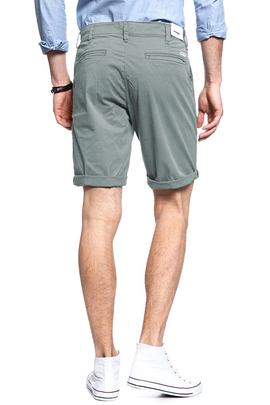 KRÓTKIE SPODENKI WRANGLER CHINO SHORT CADET GREEN W14AMM12J