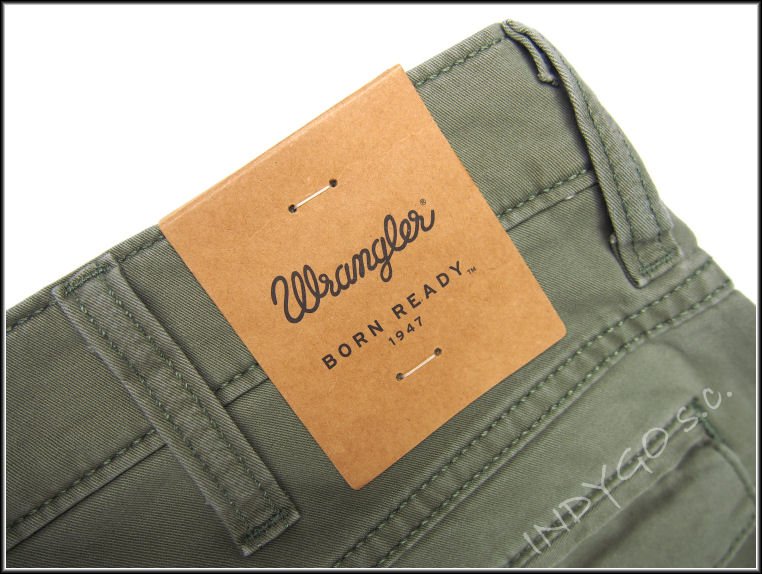 MĘSKIE SPODNIE MATERIAŁOWE WRANGLER COLTON CARGO PANTS DUSTY OLIVE W15AP874K