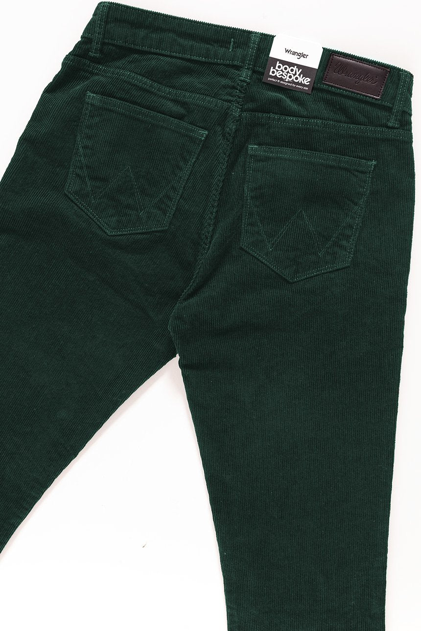 DAMSKIE SPODNIE SZTRUKSOWE WRANGLER SLIM GREEN NIGHT W28LEK18P