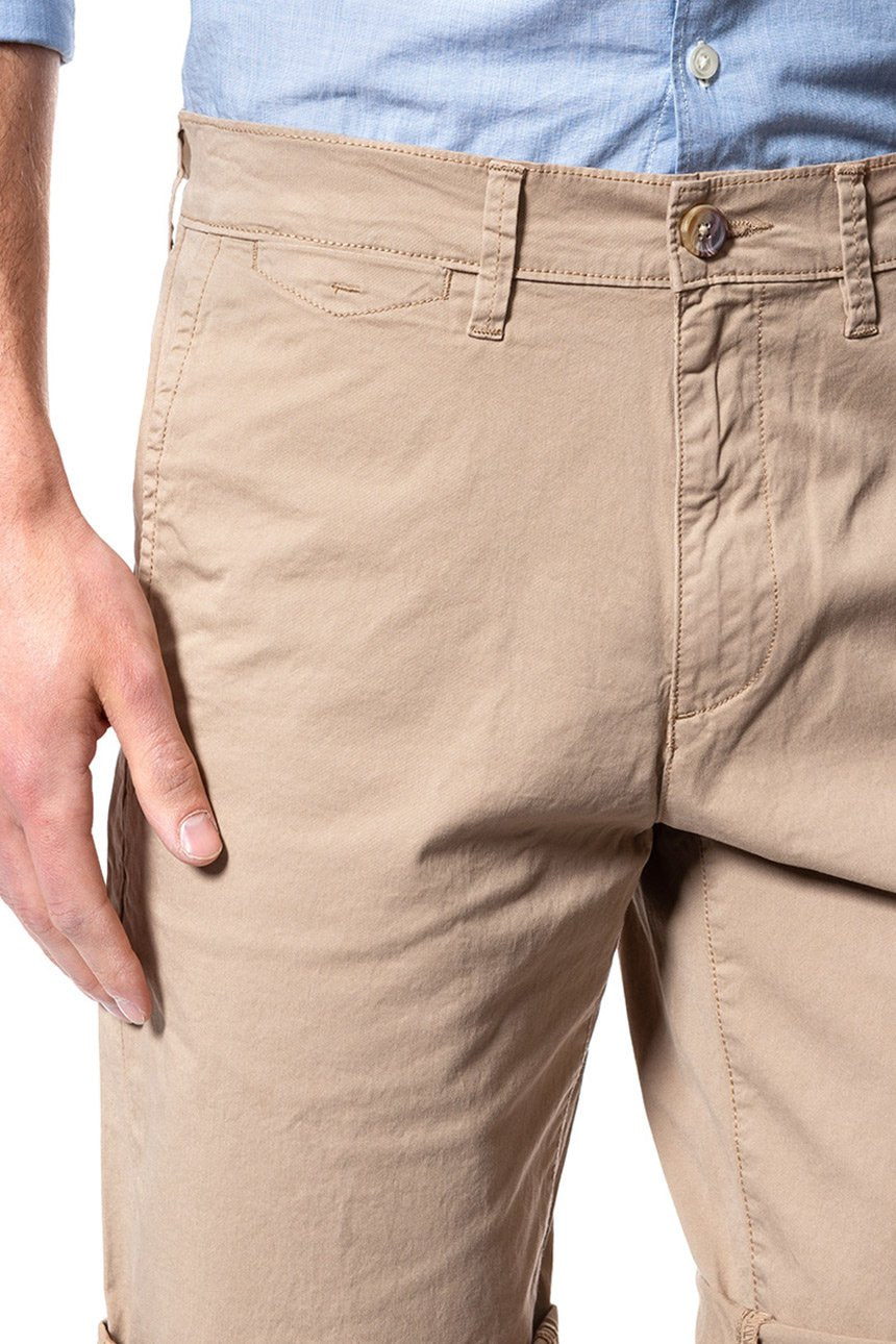 KRÓTKIE SPODENKI WRANGLER CHINO SHORT DESERT W14AMM13J