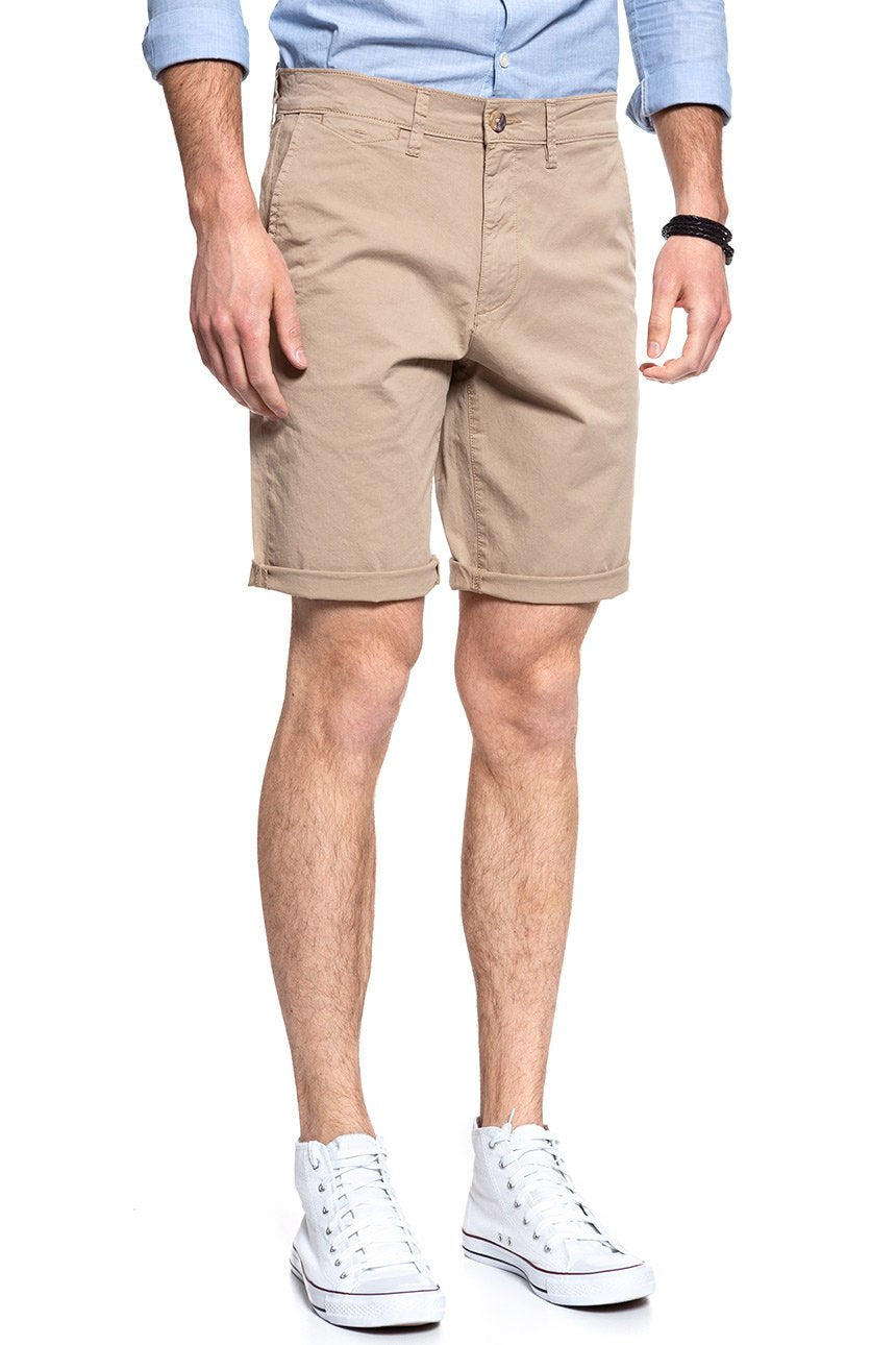 KRÓTKIE SPODENKI WRANGLER CHINO SHORT DESERT W14AMM13J