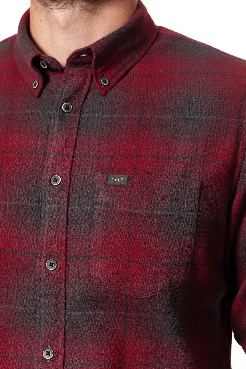 KOSZULA LEE BUTTON DOWN RHUBARB RED L880ZGGB