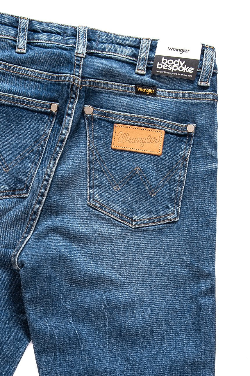 WRANGLER RETRO STRAIGHT  PIXI BLUE W238RH17R