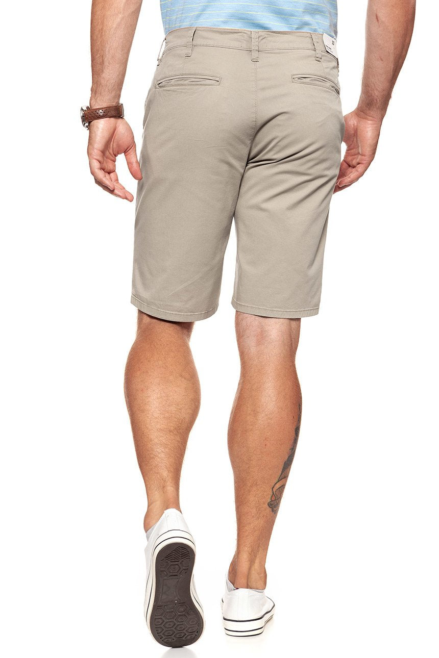 SPODENKI MĘSKIE WRANGLER CHINO SHORT CAMEL W14AKM175      $