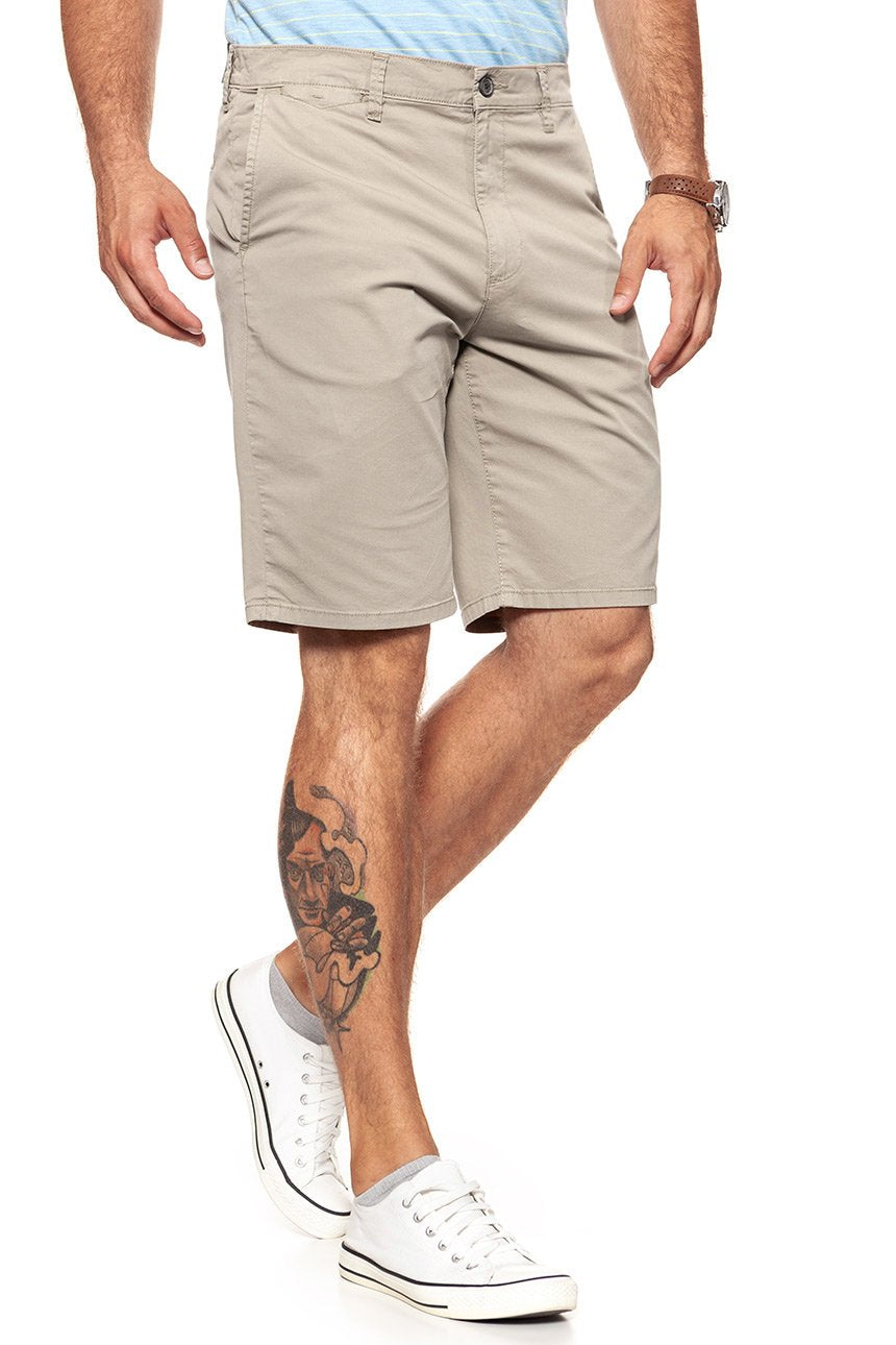 SPODENKI MĘSKIE WRANGLER CHINO SHORT CAMEL W14AKM175      $