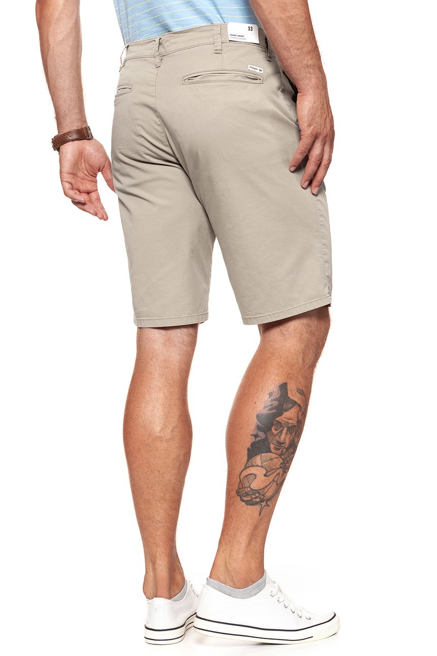 SPODENKI MĘSKIE WRANGLER CHINO SHORT CAMEL W14AKM175      $