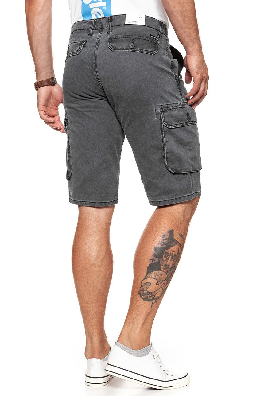 SPODENKI MĘSKIE WRANGLER CARGO SHORT FADED BLACK W15DKC33Z      $