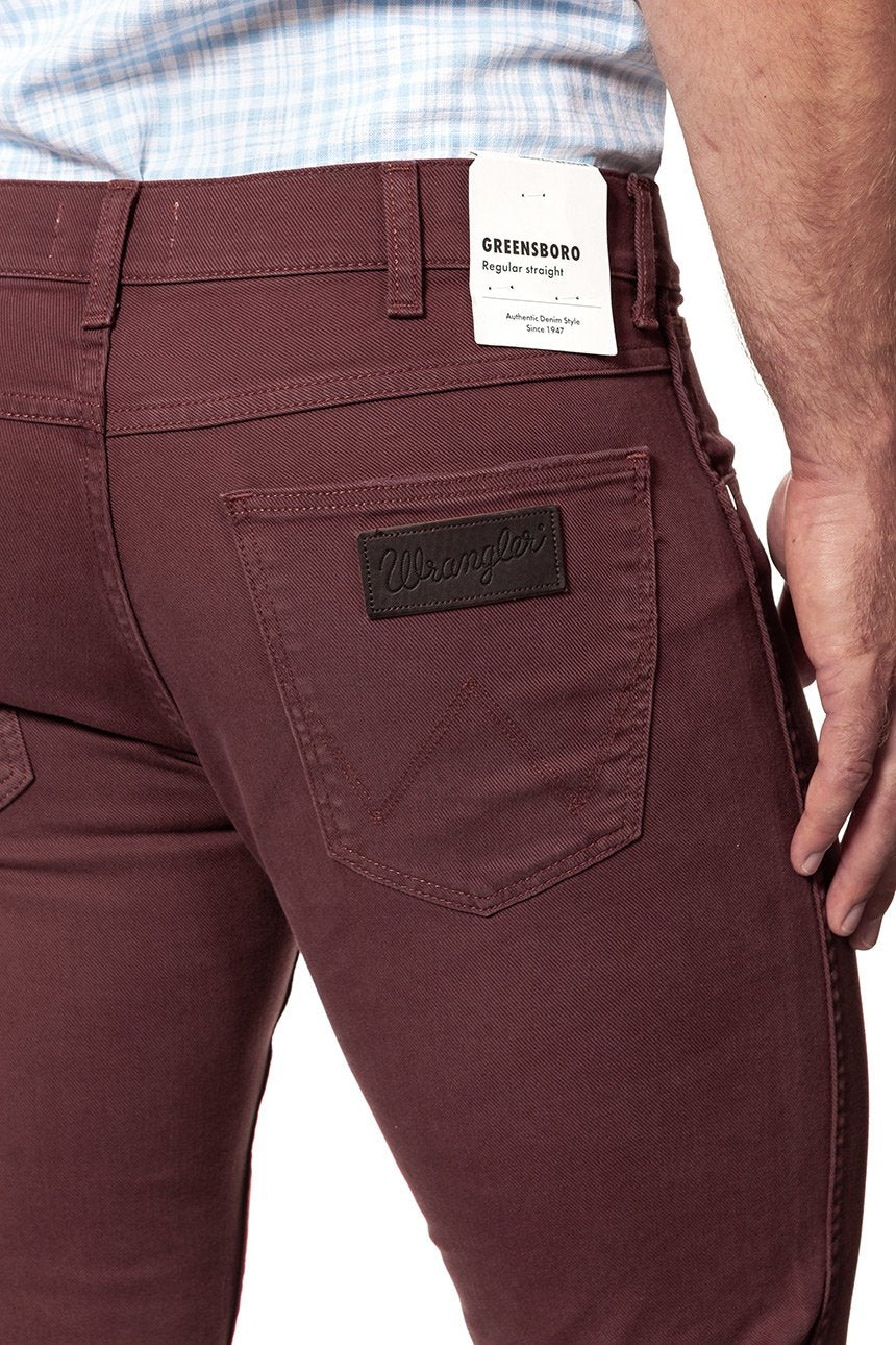 WRANGLER SPODNIE MĘSKIE GREENSBORO RED MAHOGANY W15QTJ17M      $