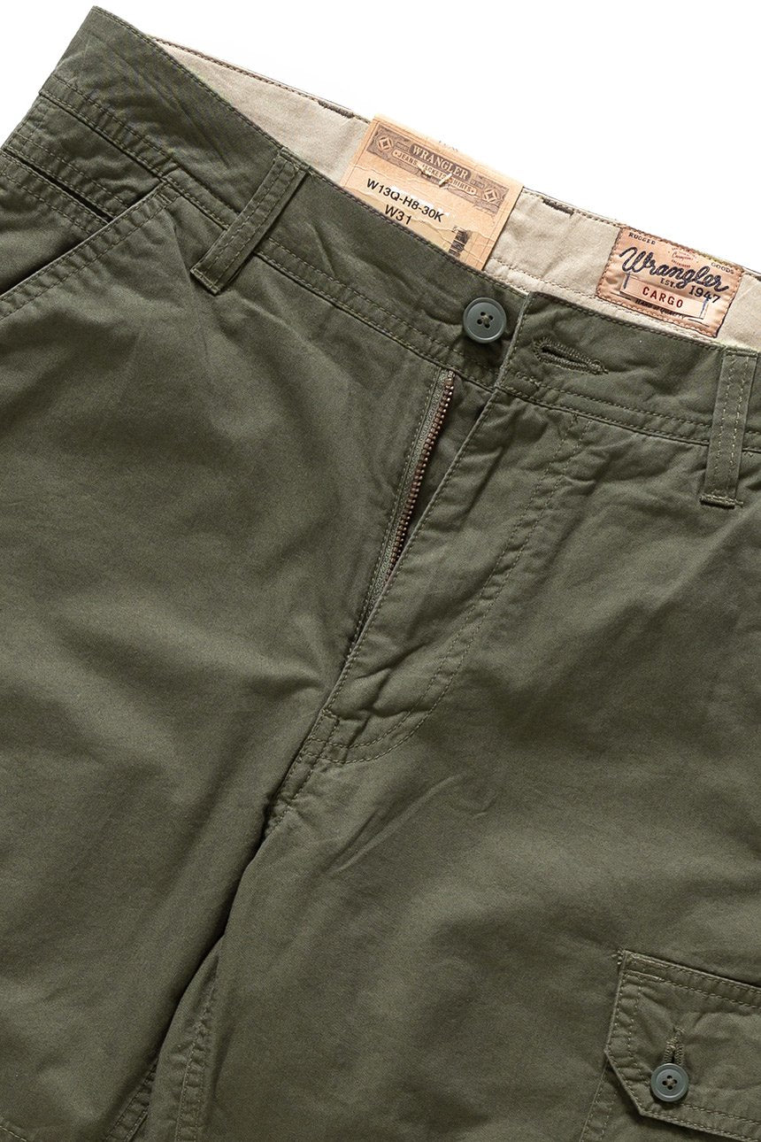 SPODENKI MĘSKIE WRANGLER BASIC CARGO SHORT ARMY GREEN W13QH830K