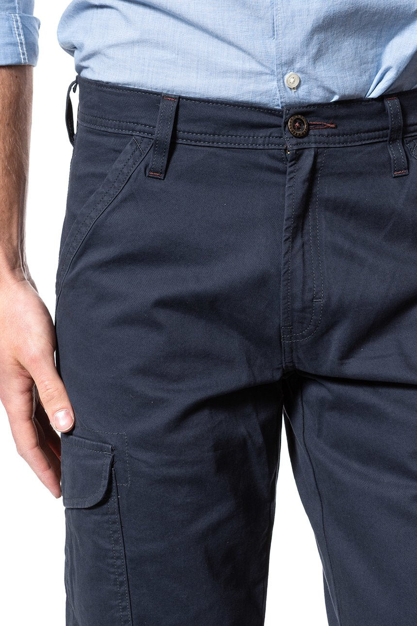 SPODENKI MĘSKIE WRANGLER NEW CARGO SHORT NAVY W15CP8114