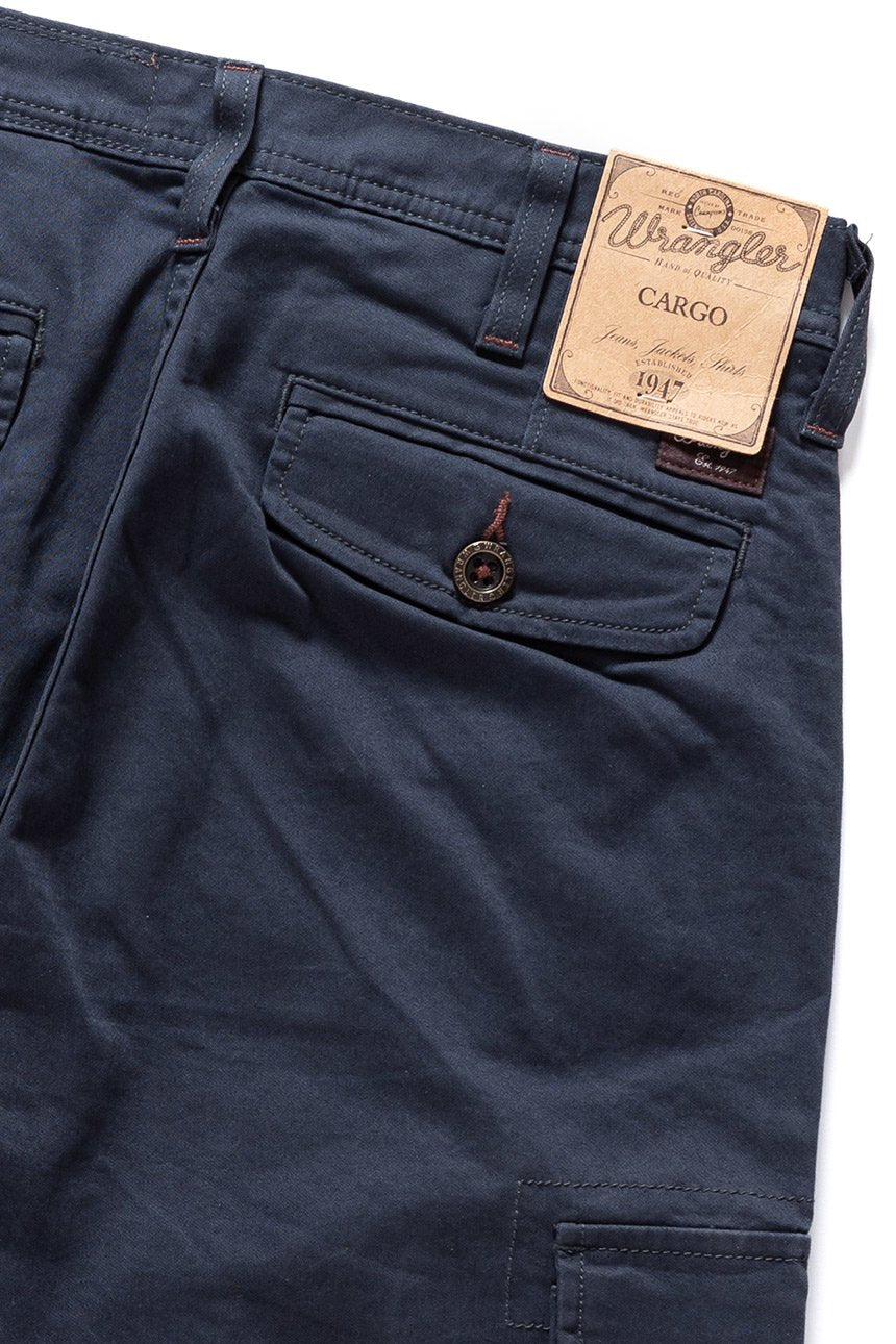 SPODENKI MĘSKIE WRANGLER NEW CARGO SHORT NAVY W15CP8114