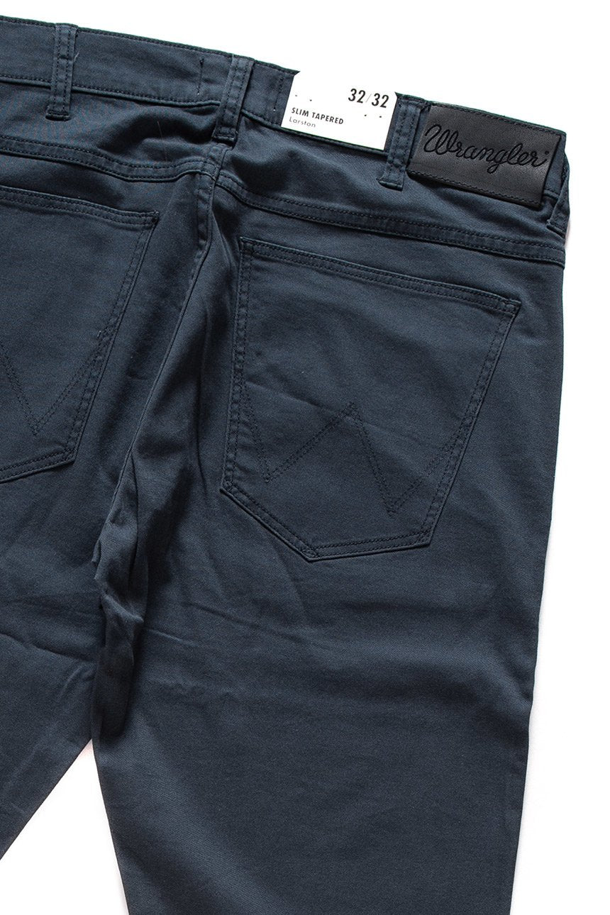 WRANGLER SPODNIE MĘSKIE LARSTON NAVY W18SR3114