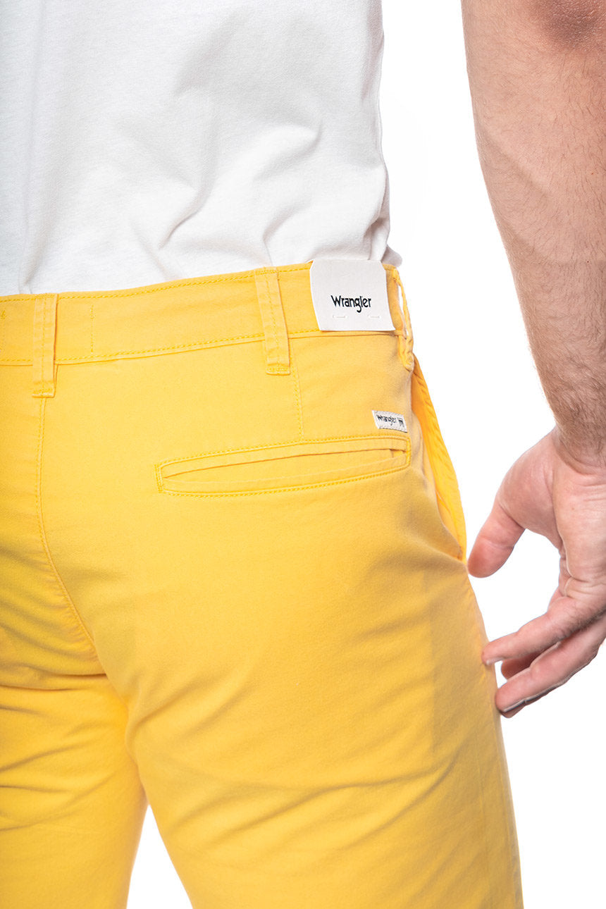 SPODENKI WRANGLER CHINO SHORT MIMOSA YELLOW W14AKM33D