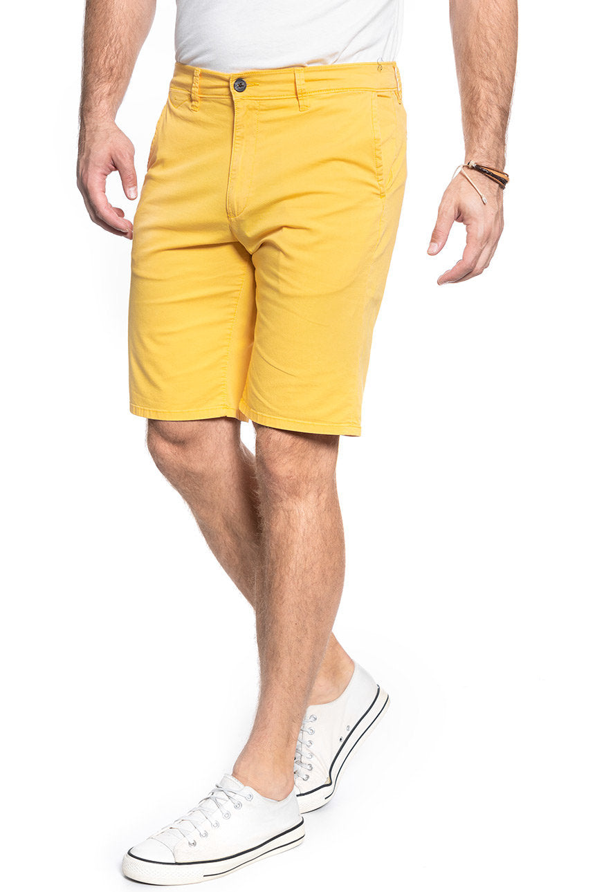 SPODENKI WRANGLER CHINO SHORT MIMOSA YELLOW W14AKM33D