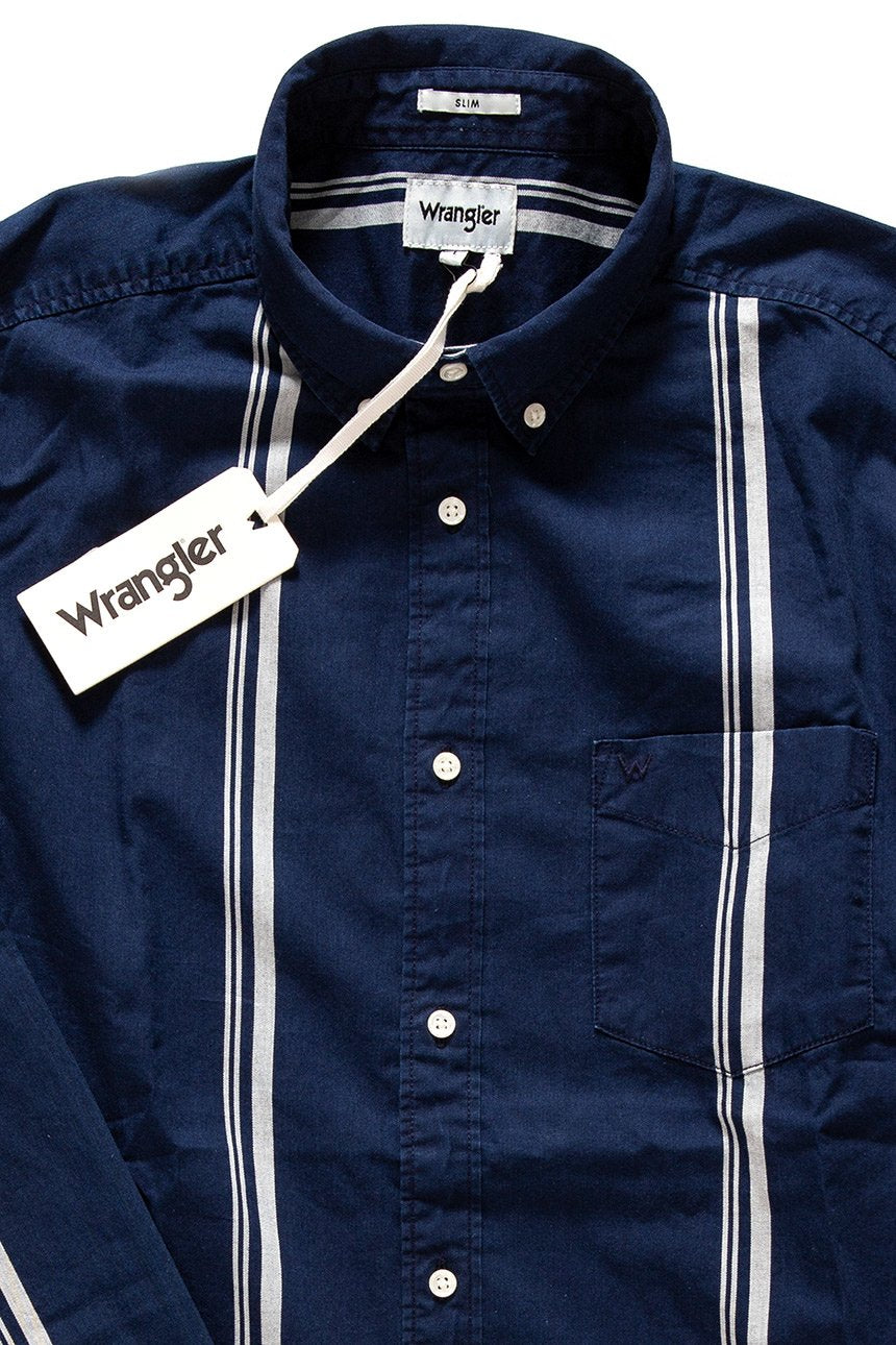 KOSZULA MĘSKA WRANGLER LS 1PKT BUTTON DOWN MID INDIGO W5883OZ8E