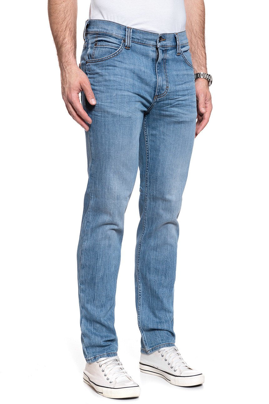 MĘSKIE SPODNIE JEANSOWE MUSTANG Tramper Tapered 1009125 5000 583