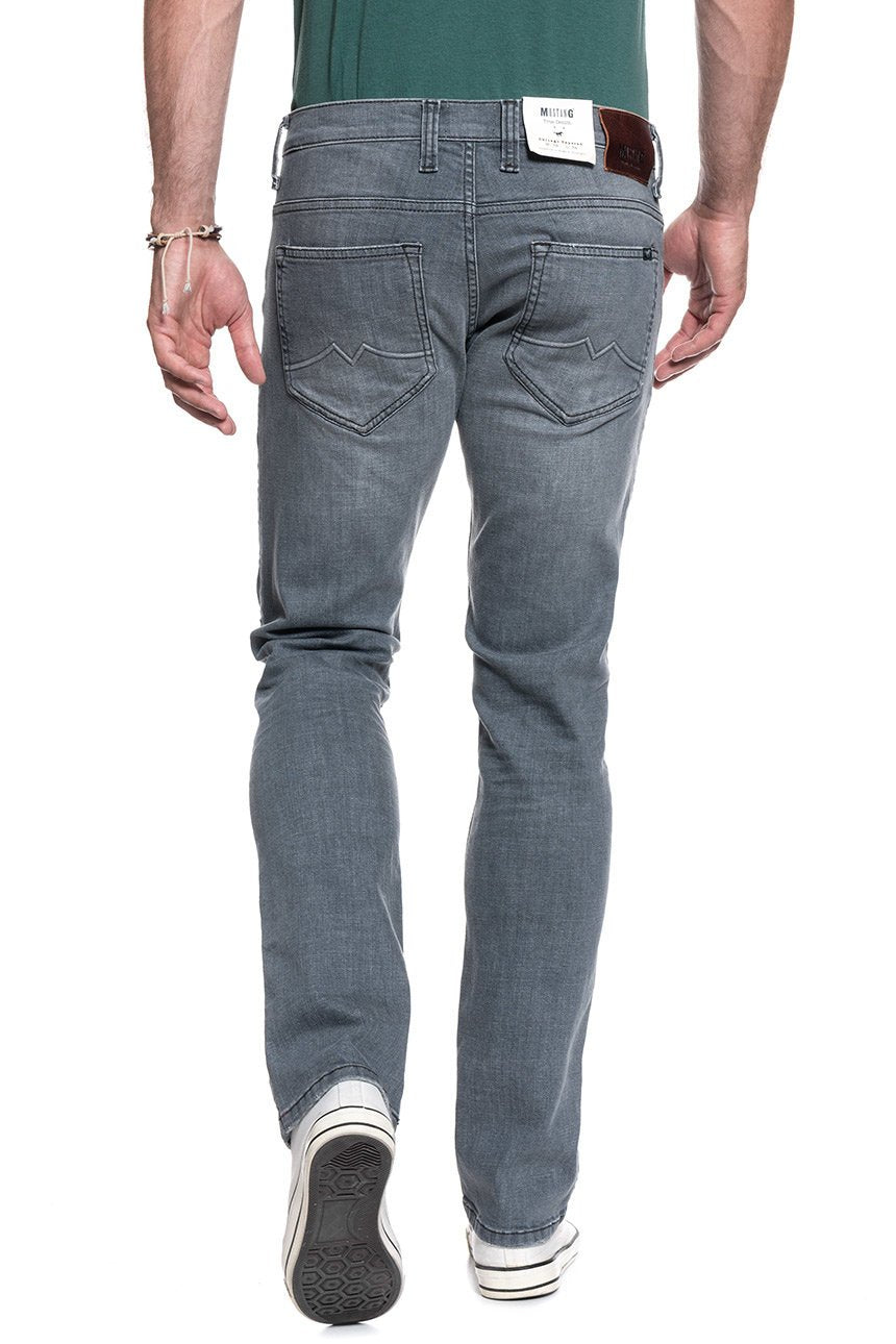 MĘSKIE SPODNIE JEANSOWE MUSTANG Chicago Tapered 1009561 4500 783