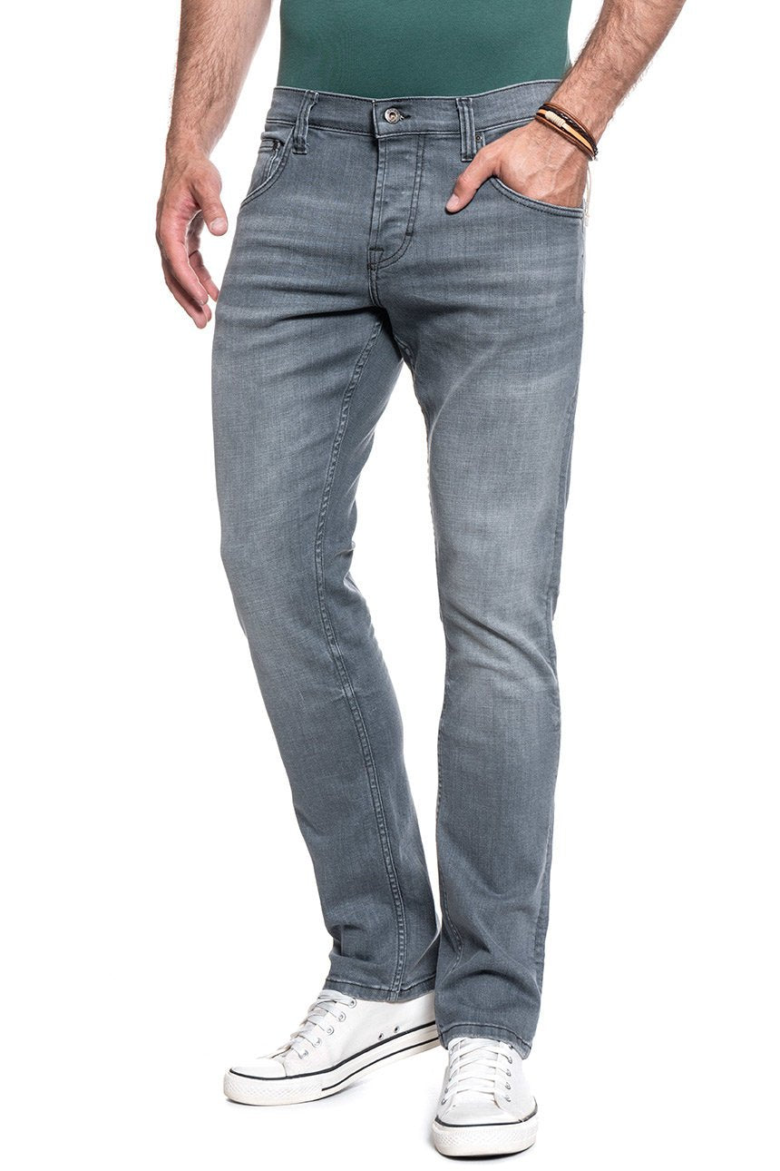 MĘSKIE SPODNIE JEANSOWE MUSTANG Chicago Tapered 1009561 4500 783