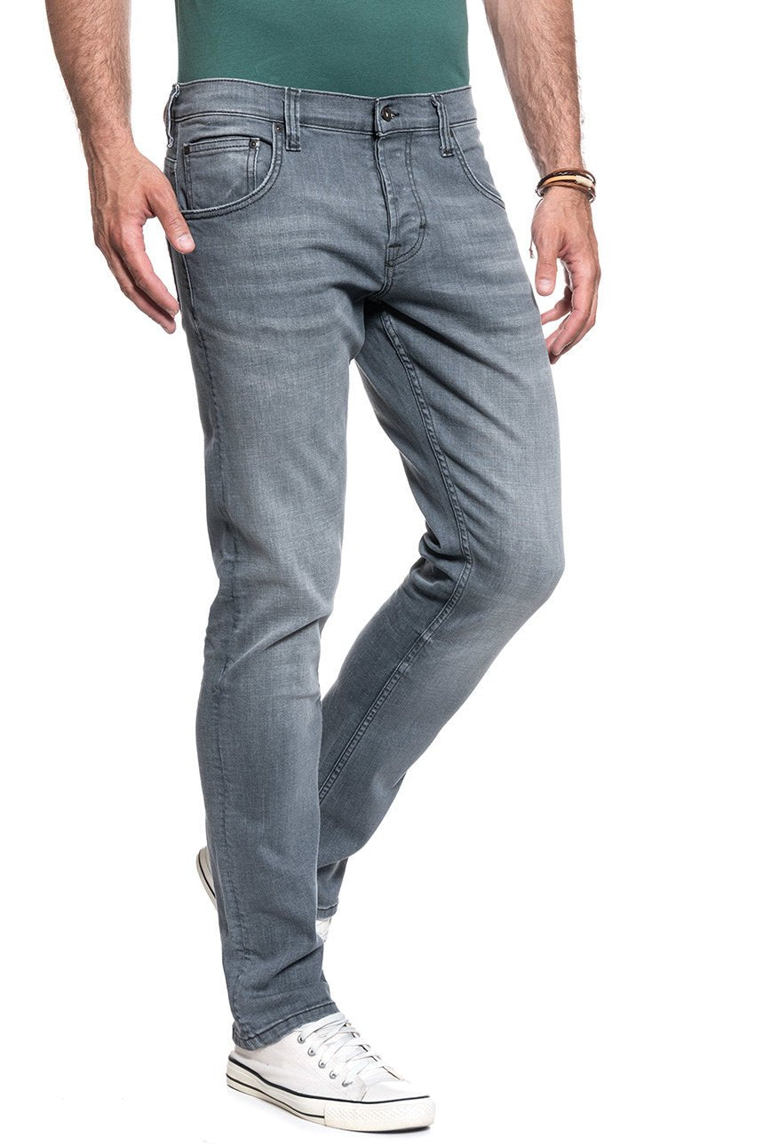 MĘSKIE SPODNIE JEANSOWE MUSTANG Chicago Tapered 1009561 4500 783