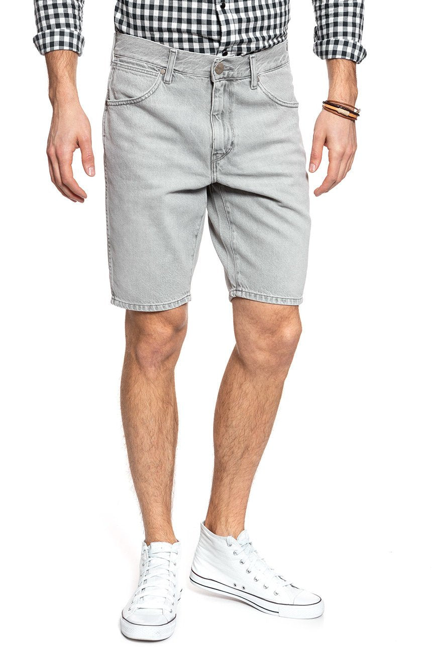 SPODENKI WRANGLER 5 POCKET SHORT ICY GREY W14CRJ28C