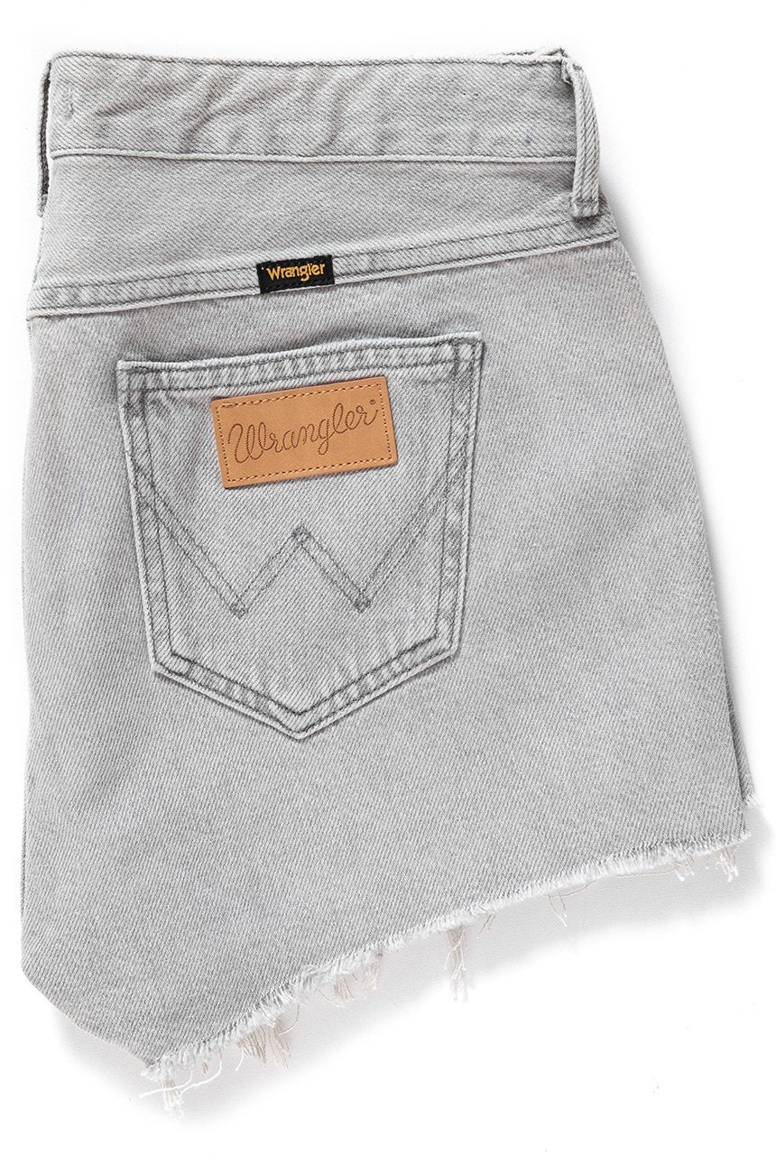 DAMSKIE SPODENKI WRANGLER BOYFRIEND SHORT ICY GREY W29KRJ28C