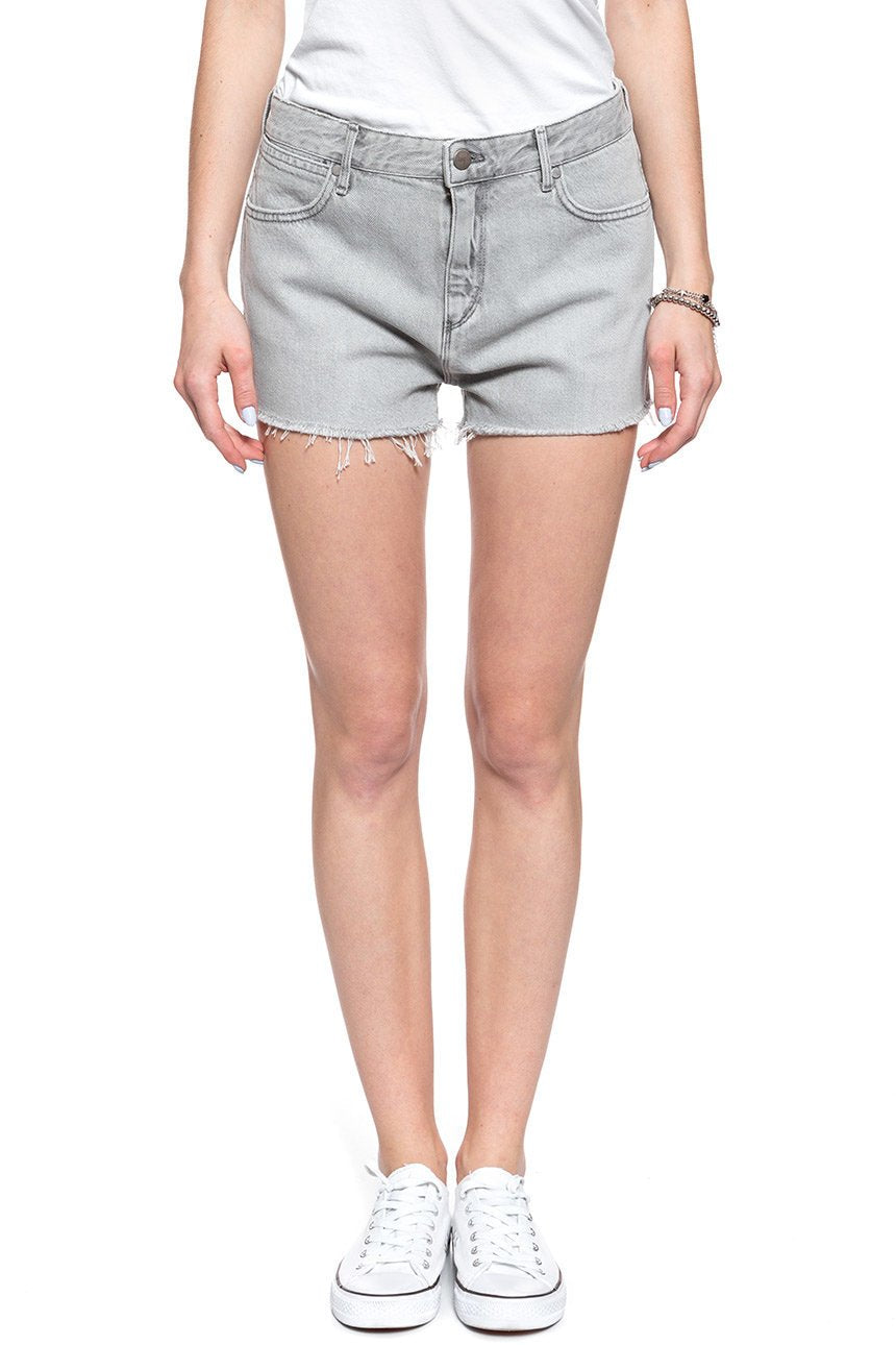 DAMSKIE SPODENKI WRANGLER BOYFRIEND SHORT ICY GREY W29KRJ28C