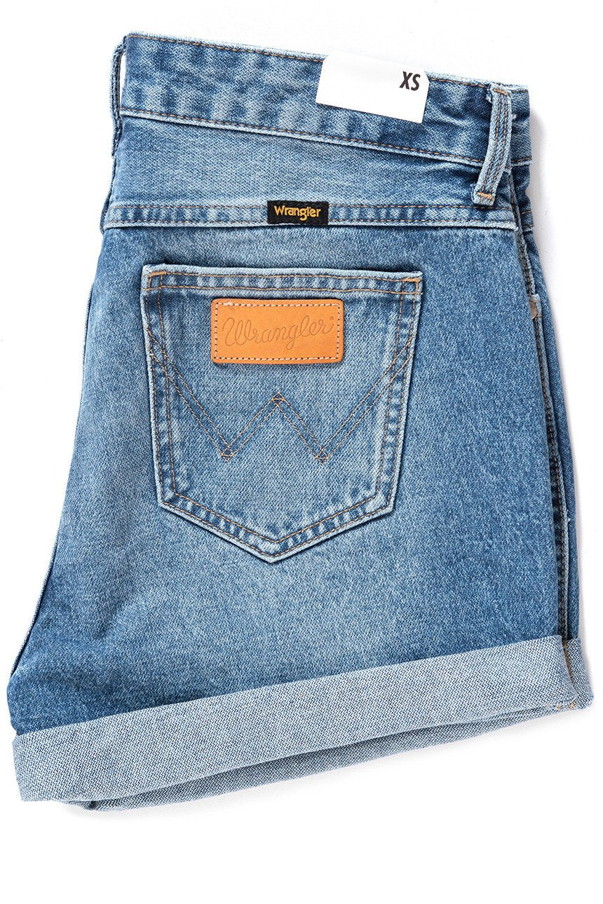 DAMSKIE SPODENKI WRANGLER BOYFRIEND SHORT MOTEL BLUE W29KVC245