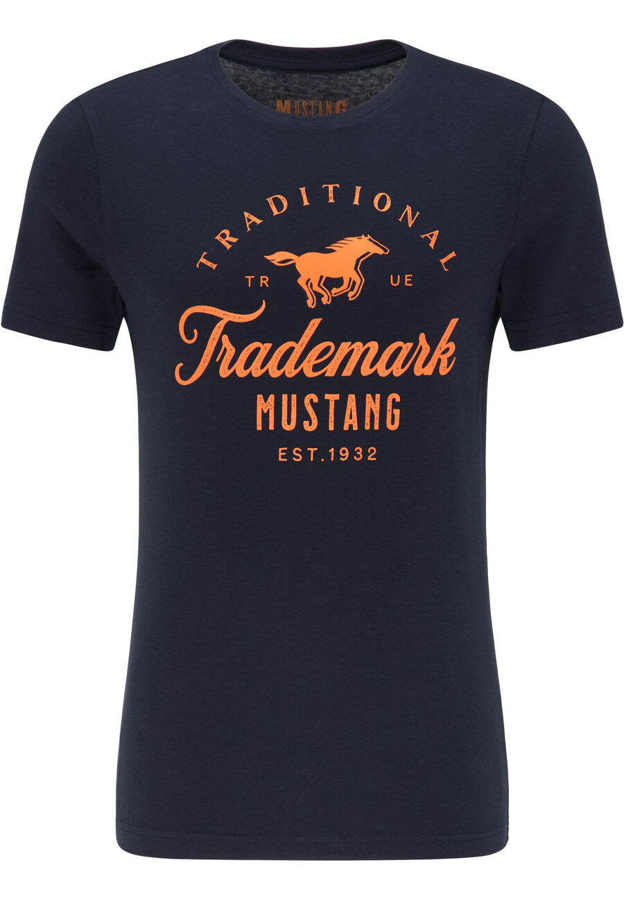 MUSTANG AARON C PRINT MĘSKI T-SHIRT KOSZULKA Z KRÓTKIM RĘKAWEM NADRUK LOGO SKY CAPTAIN 1008963 5323