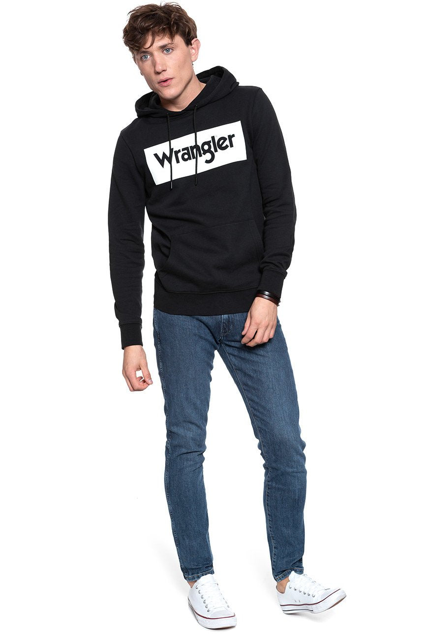 BLUZA WRANGLER LOGO HOODIE BLACK W641HY100