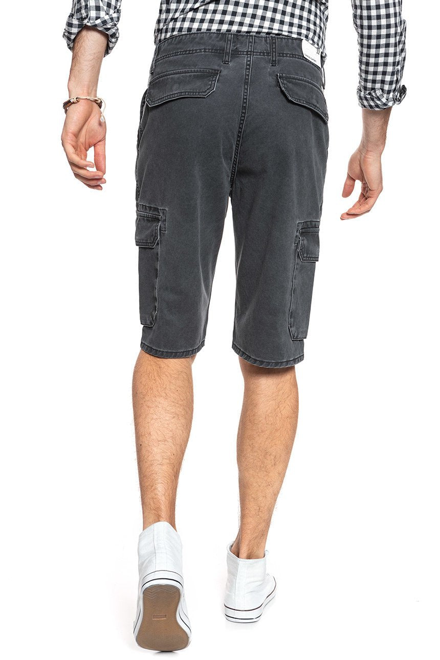 SPODENKI WRANGLER CARGO SHORT FADED BLACK W15DKC33W