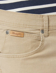 WRANGLER TEXAS MĘSKIE SPODNIE MATERIAŁOWE SAND W121W658N