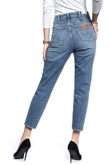 SPODNIE DAMSKIE WRANGLER MOM JEANS SAND STORM W246JH14U