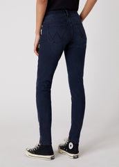 SPODNIE DAMSKIE WRANGLER SKINNY BLUE SKIES W28KLT36H