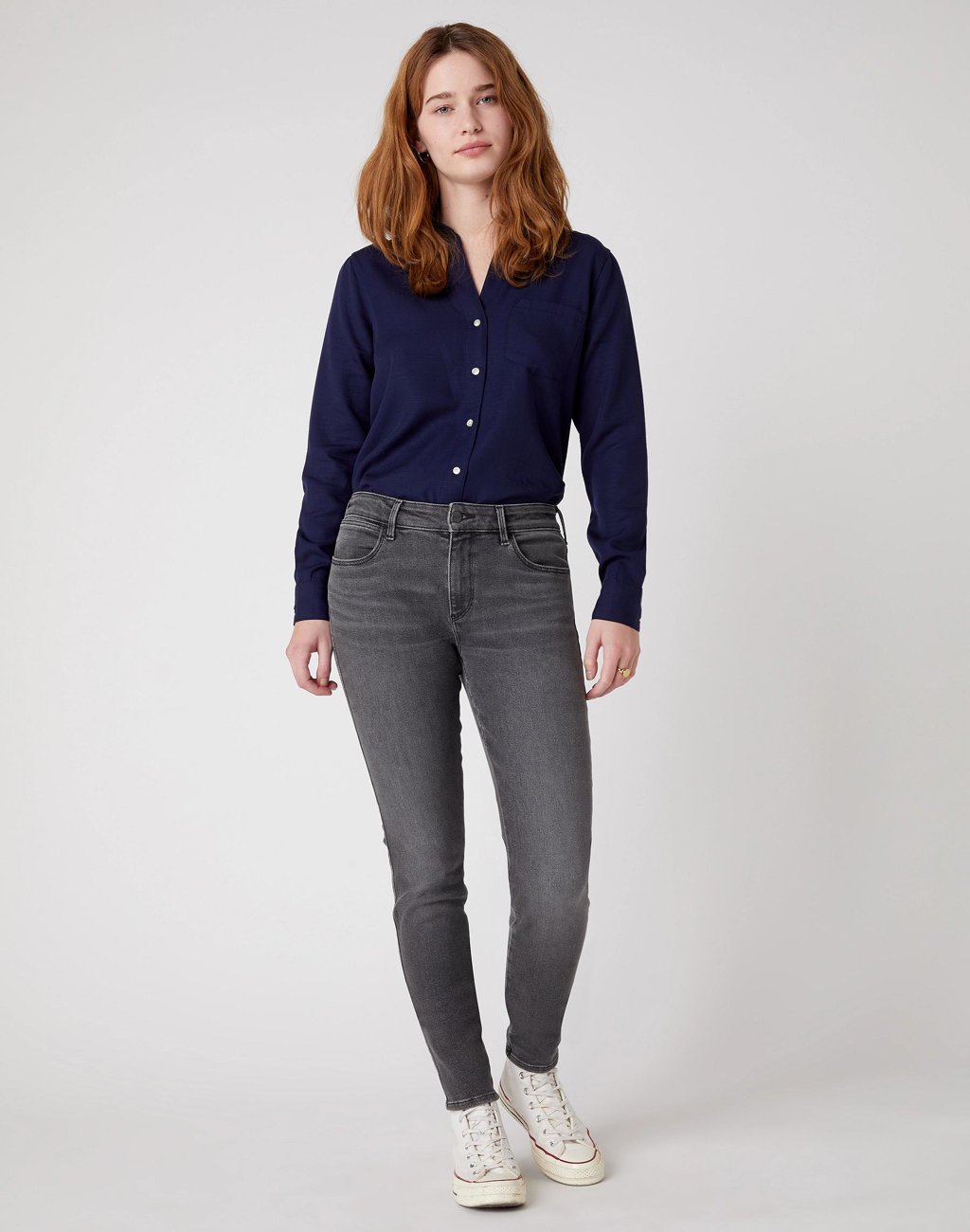 SPODNIE DAMSKIE WRANGLER SKINNY TROUSER ON A BREAK W28KMA14J