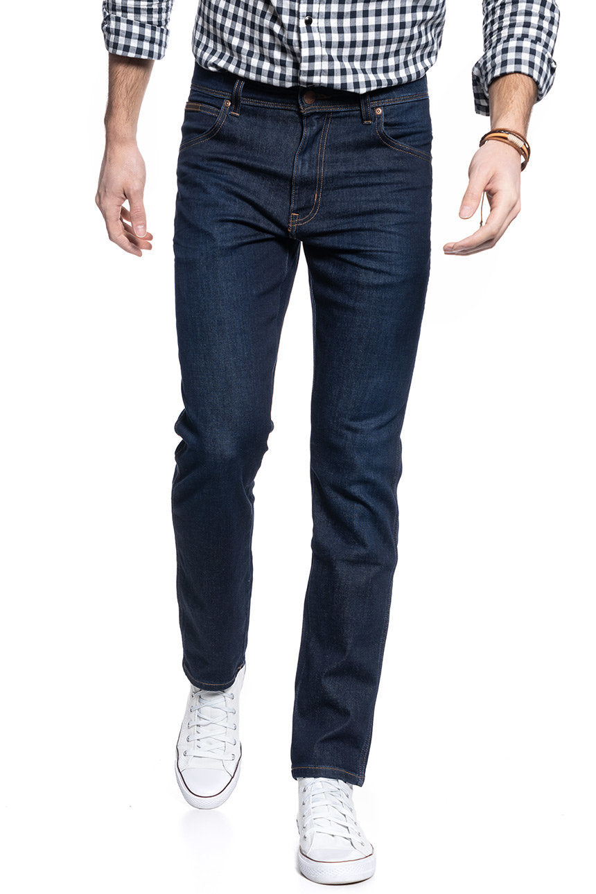 MĘSKIE SPODNIE JEANSOWE WRANGLER TEXAS SLIM SMOOTH RUN W12SAO68P