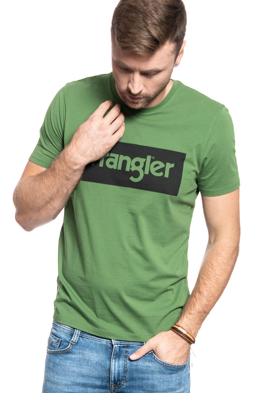 MĘSKI T-SHIRT WRANGLER SS LOGO TEE ARTICHOKE GREEN W742FKG14