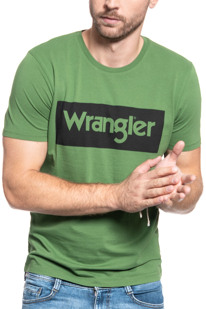 MĘSKI T-SHIRT WRANGLER SS LOGO TEE ARTICHOKE GREEN W742FKG14