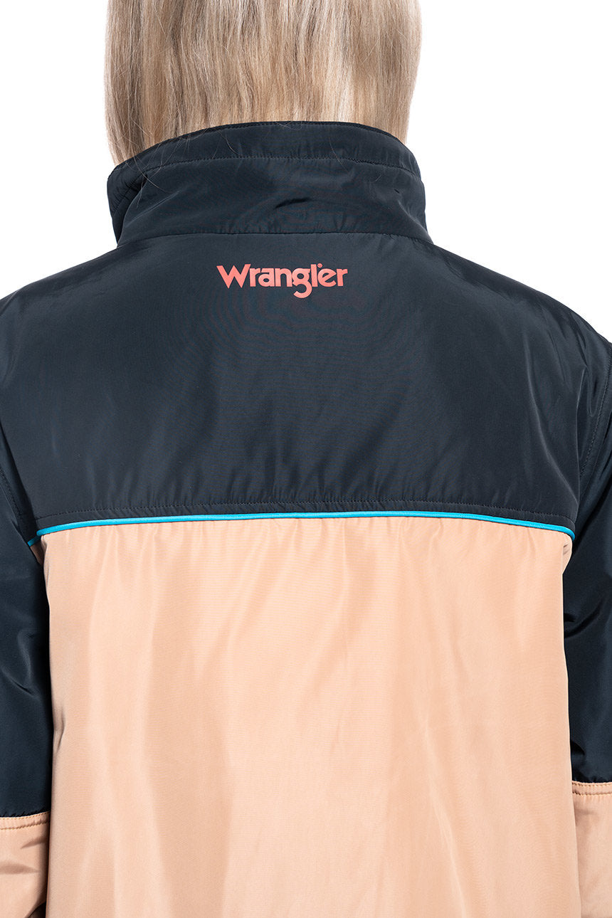 DAMSKA KURTKA PRZEJŚCIOWA WRANGLER UTILITY JACKET PYRAMID SAND W4Q1YJC01