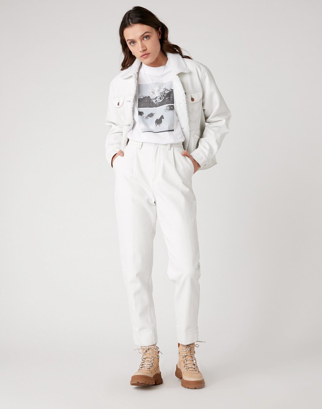 DAMSKIE SPODNIE JEANSOWE WRANGLER WINTER WHITE W22HHQ149