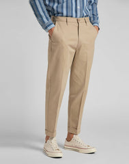 SPODNIE MĘSKIE LEE TAPERED CHINO SERVICE SAND L70RLD10