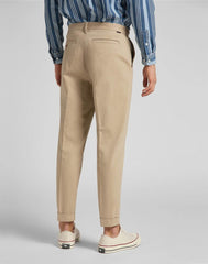 SPODNIE MĘSKIE LEE TAPERED CHINO SERVICE SAND L70RLD10