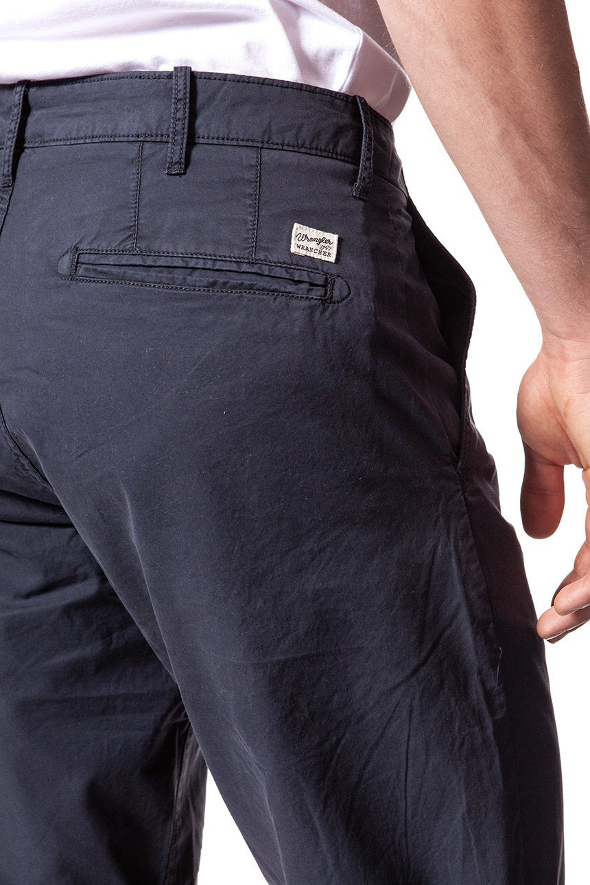 KRÓTKIE SPODENKI WRANGLER CHINO SHORTS NAVY W14MLL49I