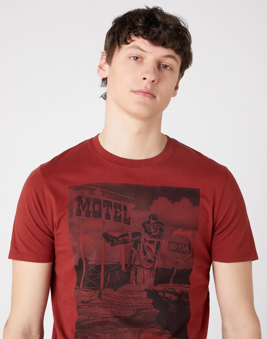 MĘSKI T-SHIRT WRANGLER SS MOTEL TEE RUSTY BROWN W7G3D3H11