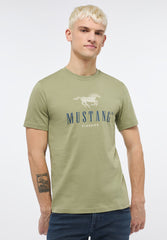 MUSTANG ALEX C PRINT MĘSKI T-SHIRT KOSZULKA LOGO NADRUK OIL GREEN 1013808 6273