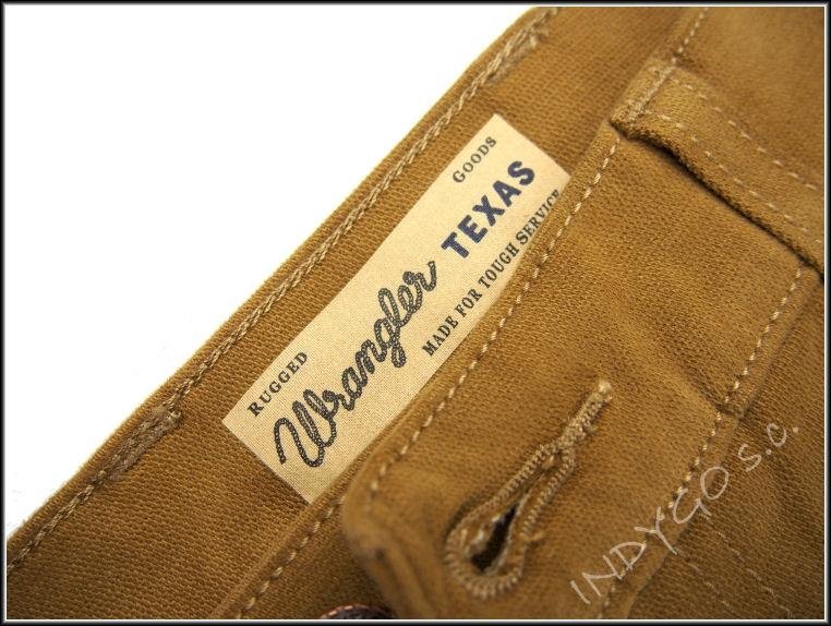 MĘSKIE SPODNIE MATERIAŁOWE WRANGLER TEXAS STRETCH NUT W1213235P      $