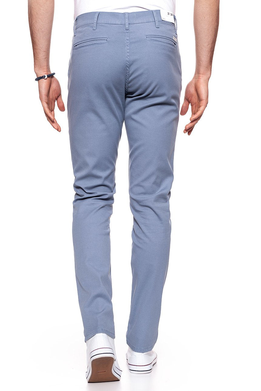 WRANGLER SPODNIE MĘSKIE CHINO FLINSTONE BLUE W16LHE13F