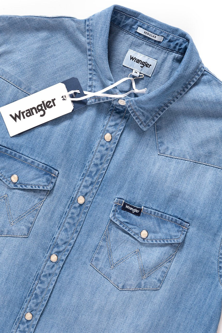 KOSZULA JEANSOWA MĘSKA WRANGLER SS WESTERN SHIRT LIGHT INDIGO W5A10O74E